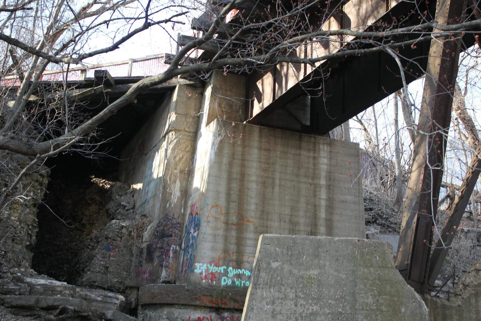 North abutment